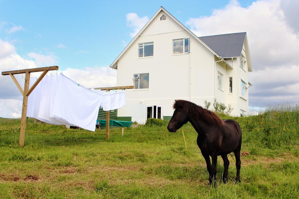 Mengi Countryside Bed & Breakfast Kjarnholt Bagian luar foto